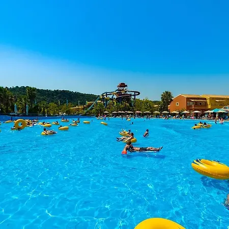 Aqualand 리조트 4*