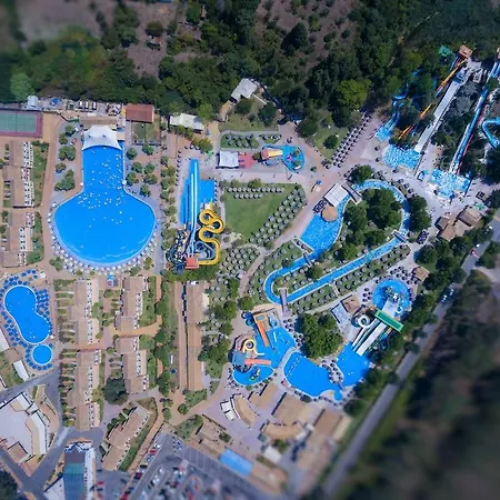 Aqualand リゾート 4*